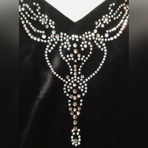 VINTAGE BLACK VELVET DRESS. Size 10 🦋 - Picture 2 of 6